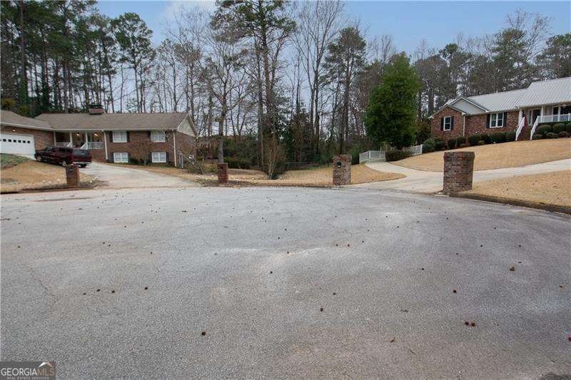 8980 Country Club Drive Douglasville - 25