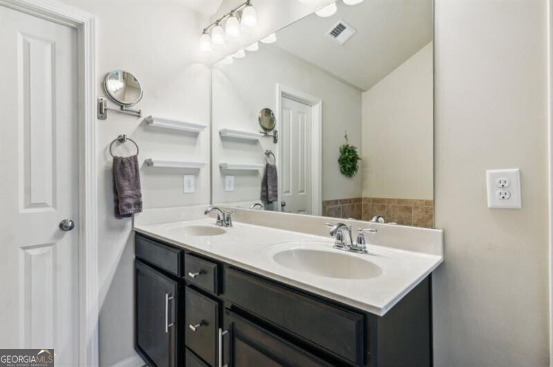 7420 Glisten Avenue Sandy Springs - 23
