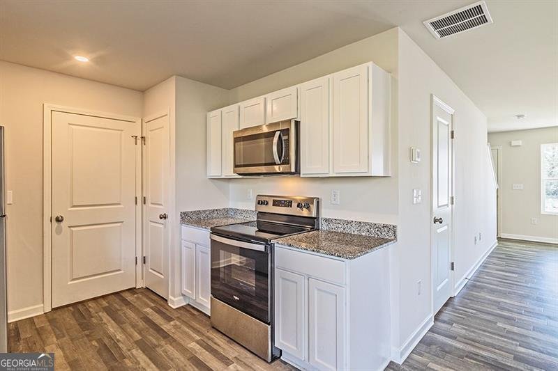209 TOPAZ Lane Macon - 16