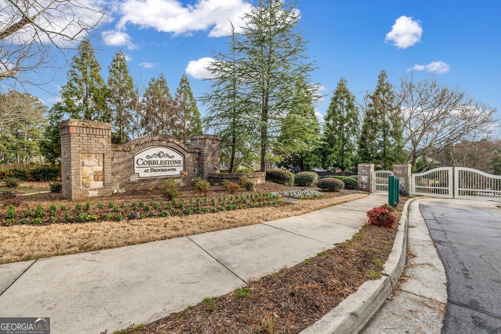 1992 Cobblestone Circle Brookhaven - 2