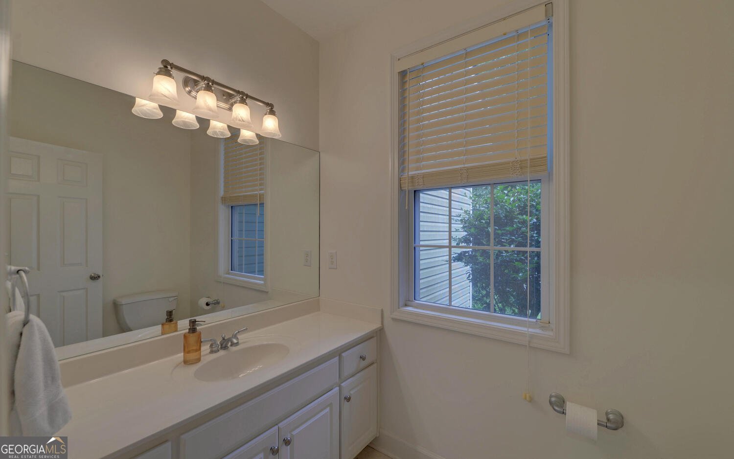 7822 Beachwood Drive Murrayville - 27