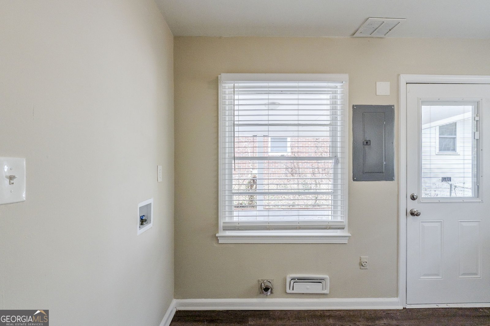 2096 Snow Road Atlanta - 11