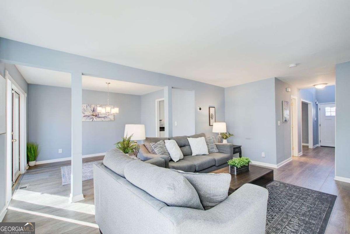 3721 STONEWALL Circle Atlanta - 14