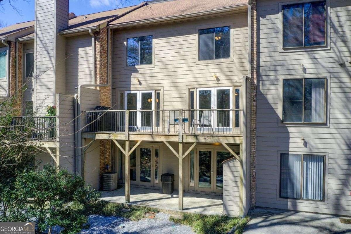 3721 STONEWALL Circle Atlanta - 43