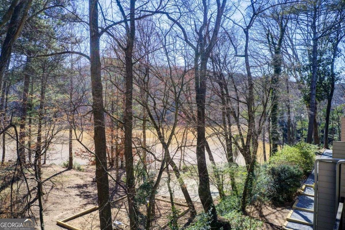 3721 STONEWALL Circle Atlanta - 47