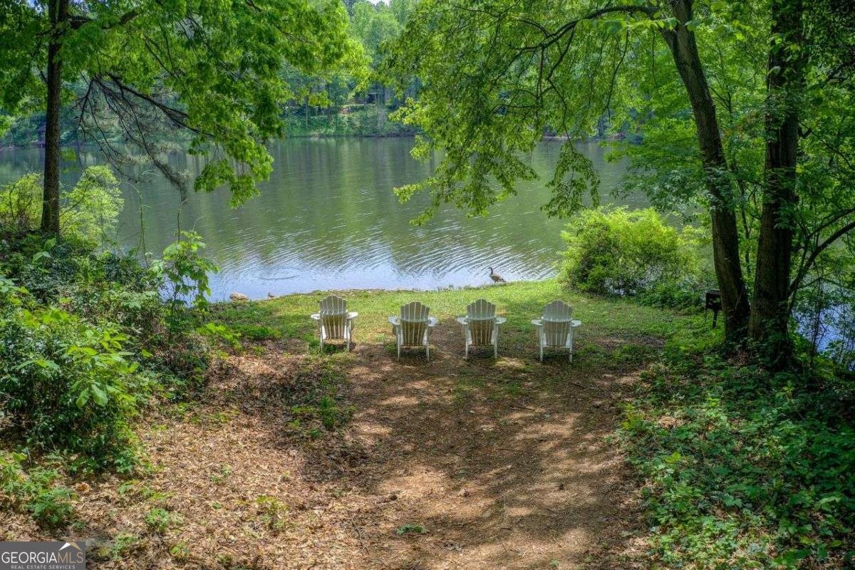 3721 STONEWALL Circle Atlanta - 49