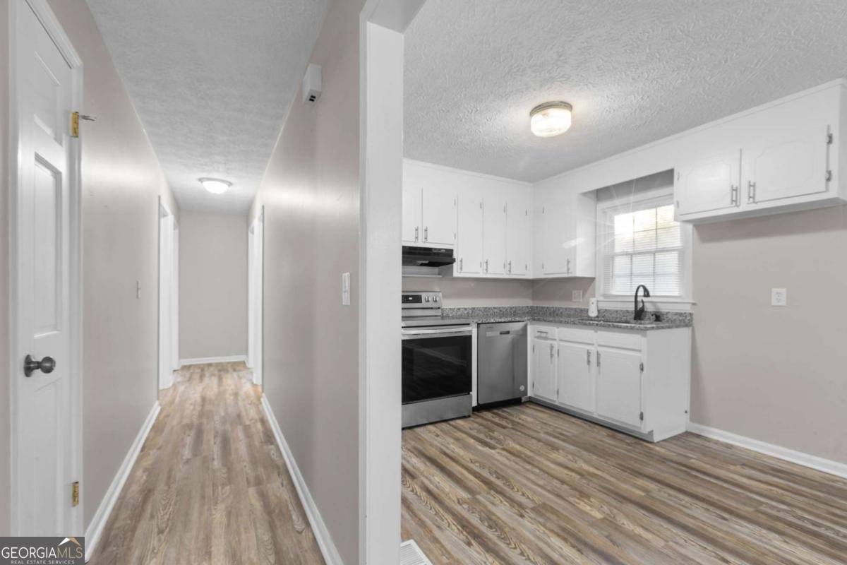 11 Lakemont Drive Silver Creek - 11