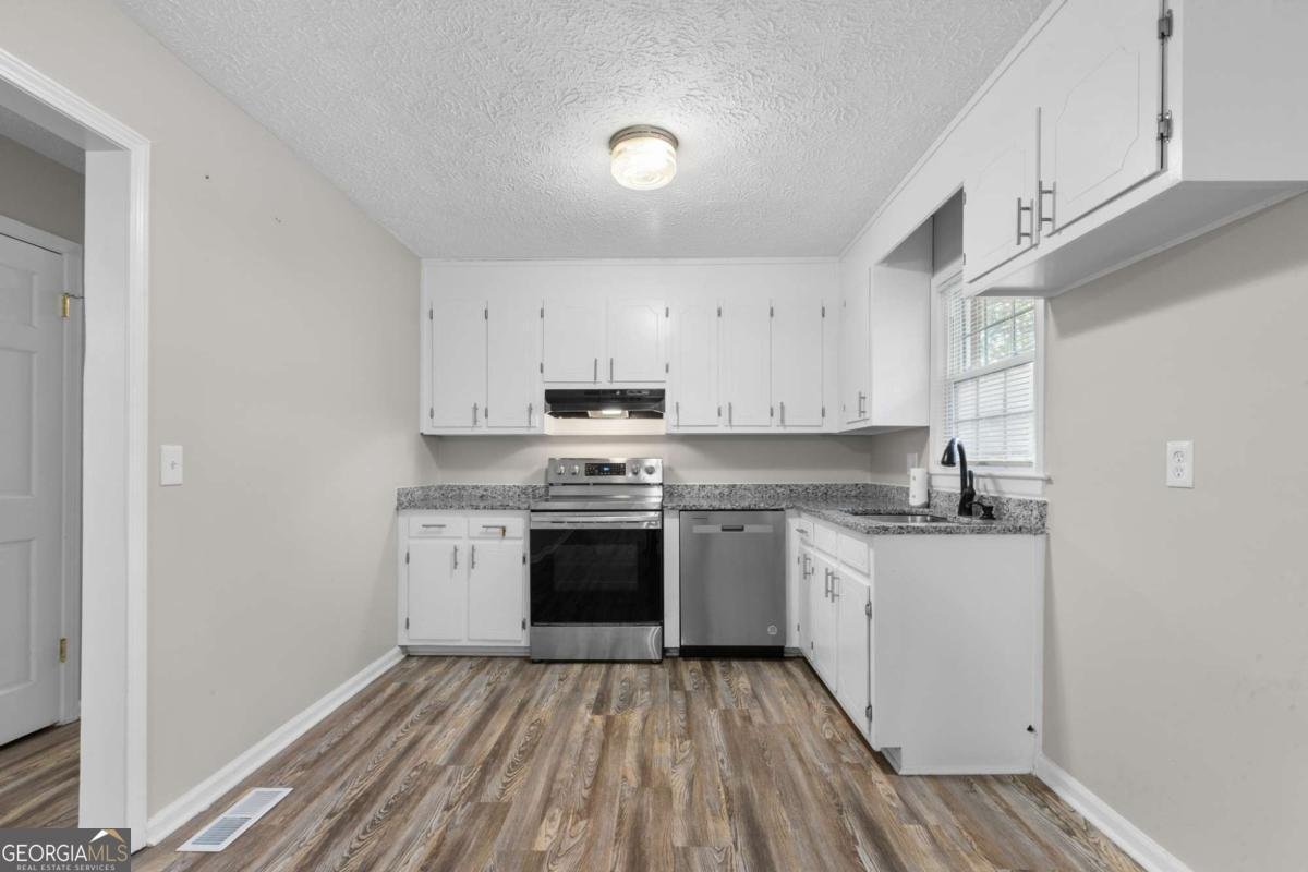 11 Lakemont Drive Silver Creek - 13