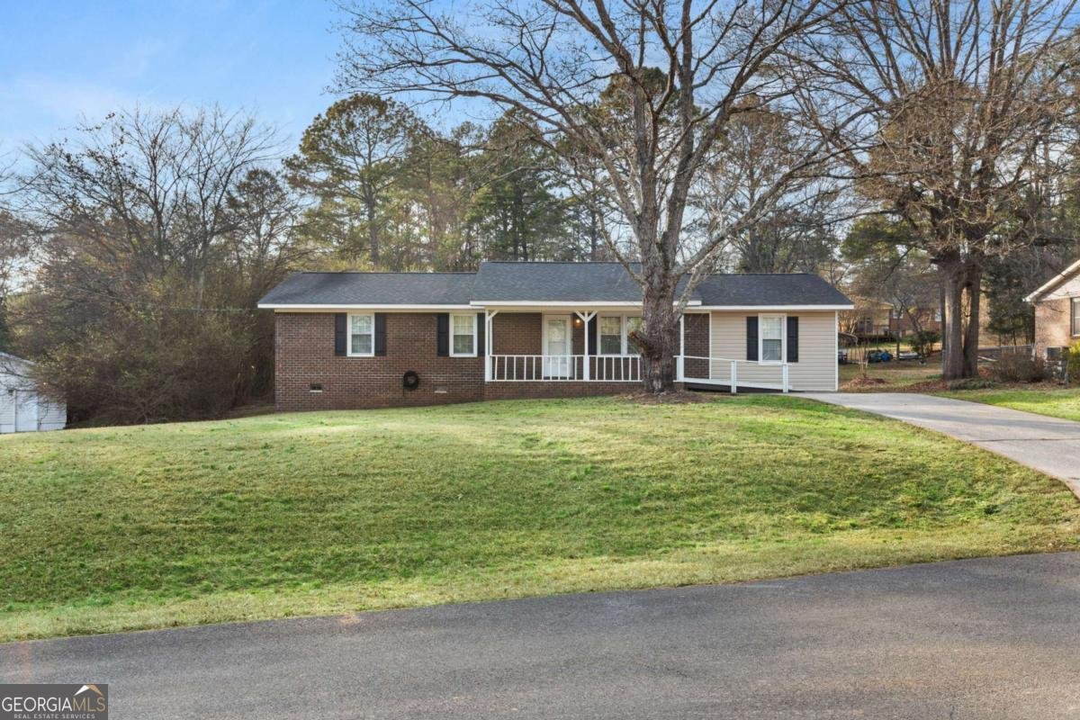 11 Lakemont Drive Silver Creek - 2