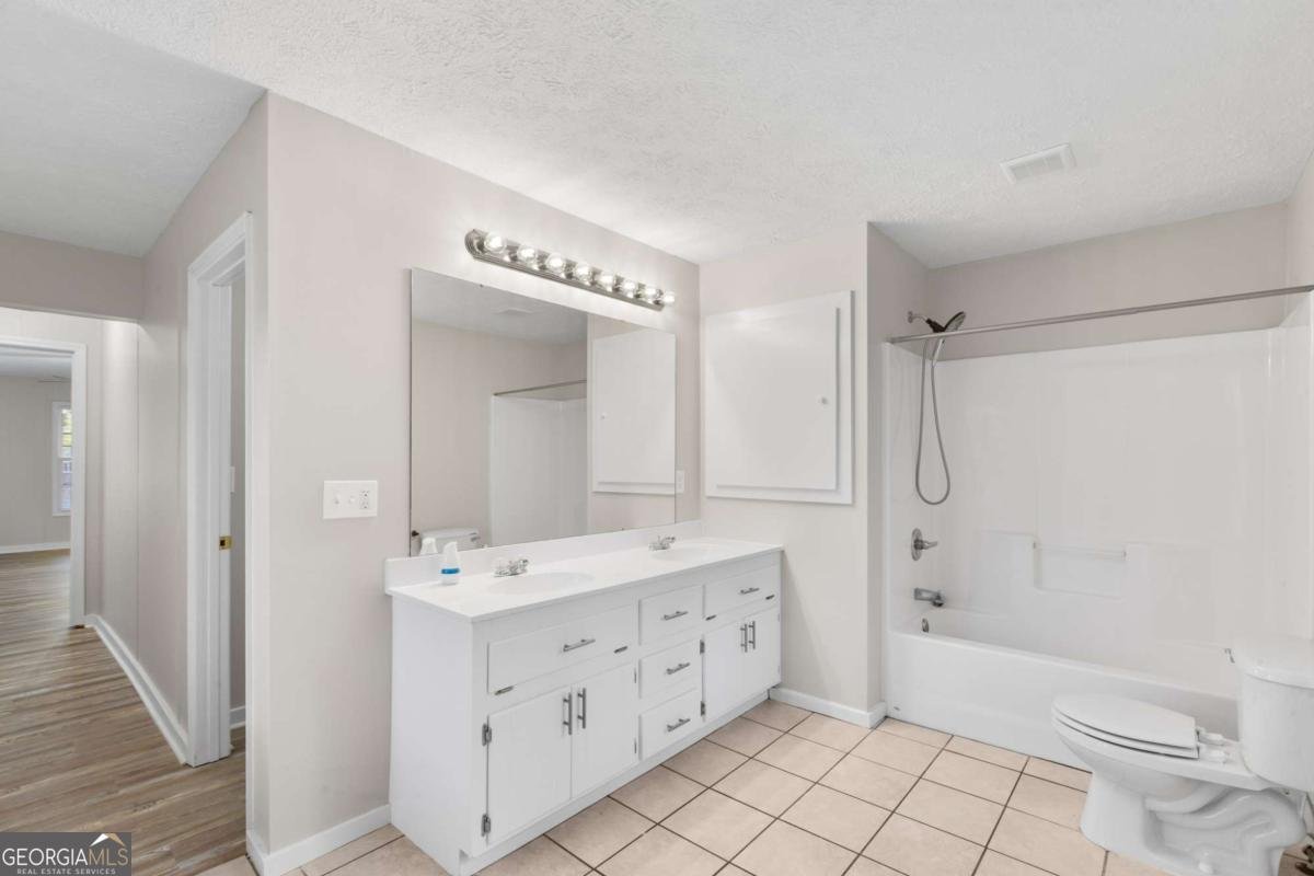 11 Lakemont Drive Silver Creek - 21