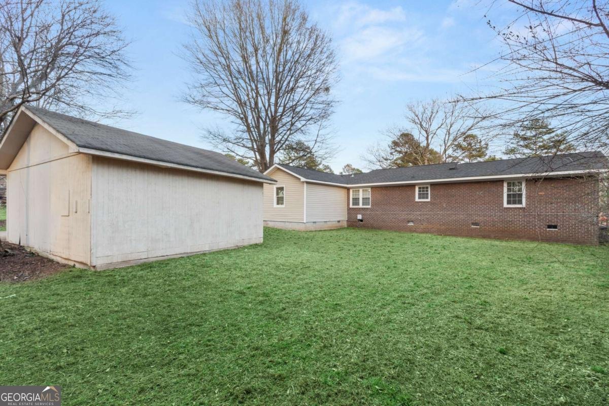 11 Lakemont Drive Silver Creek - 35