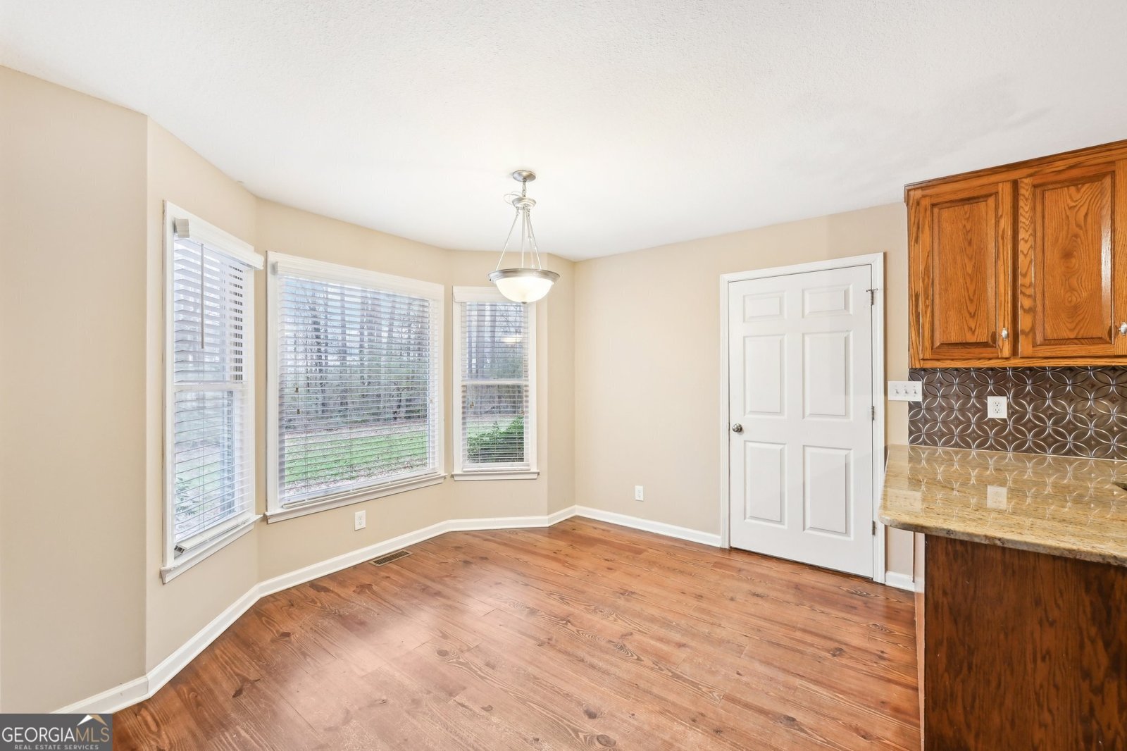 105 Spring Forest Way Sharpsburg - 12
