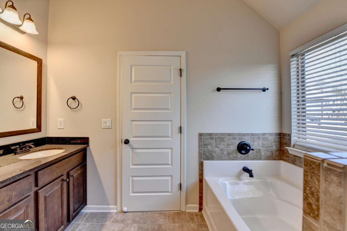 1465 FOREST BROOK Trail Cumming - 51