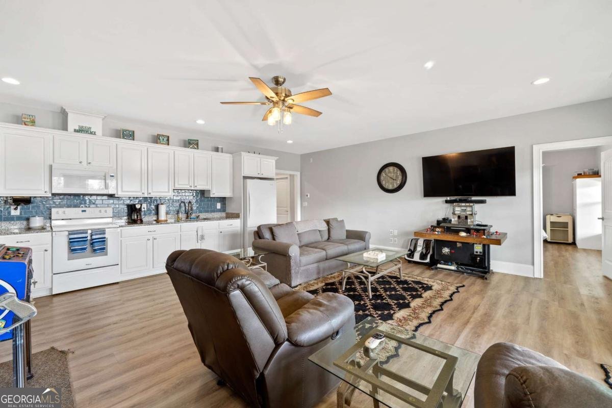 716 Foxglove Drive Sparta - 38