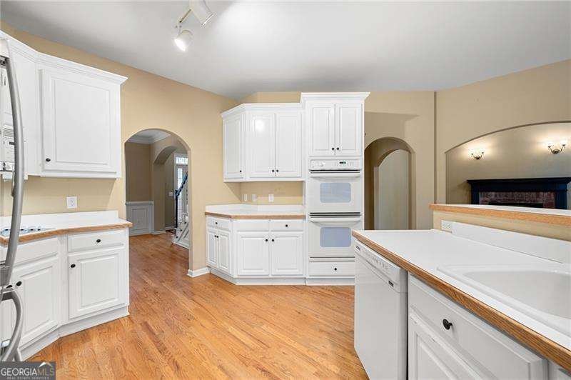 514 Lovinggood Court Woodstock - 8