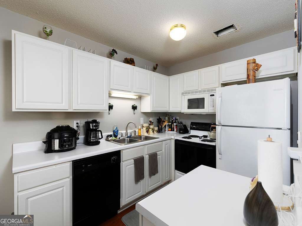 253 Gallant Mableton - 13