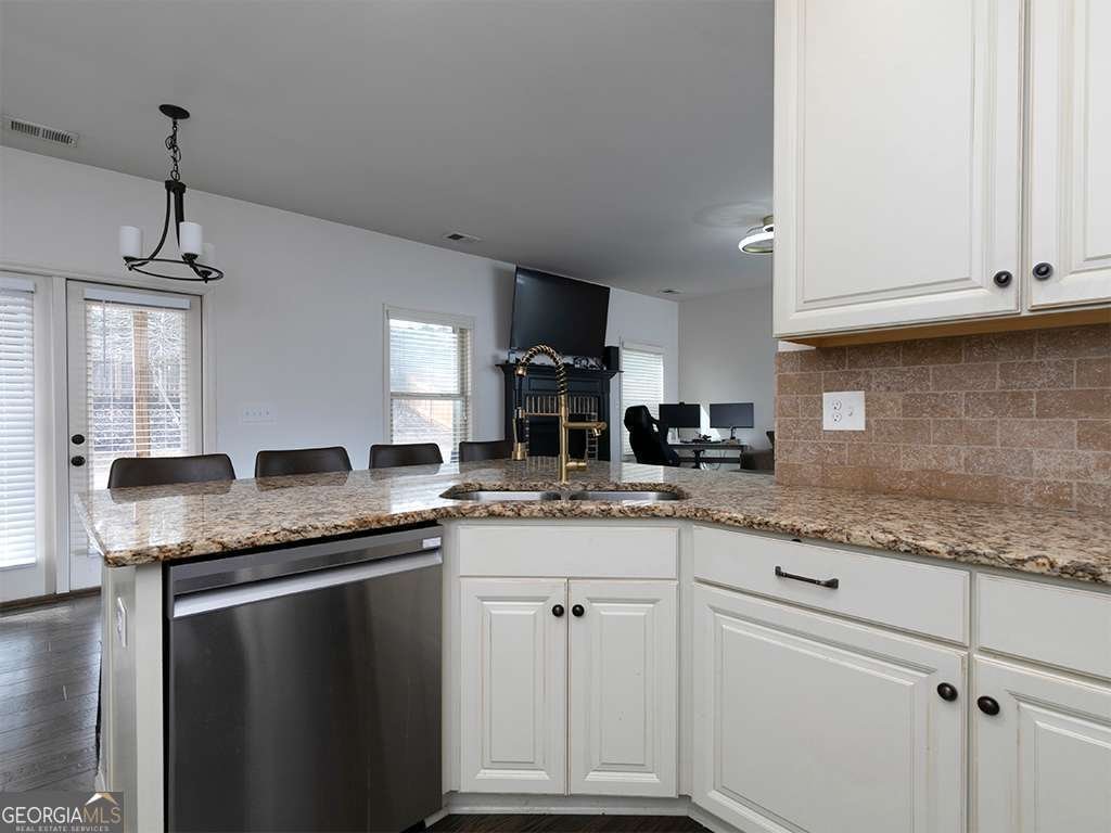 242 Cobblestone Trail Dallas - 13