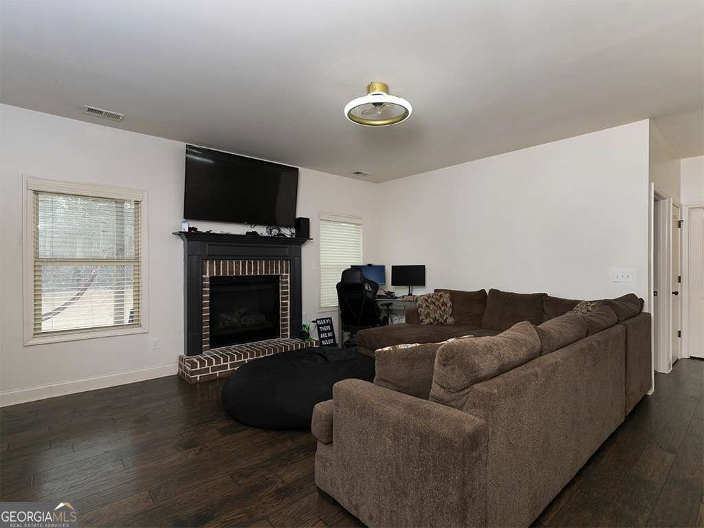 242 Cobblestone Trail Dallas - 6