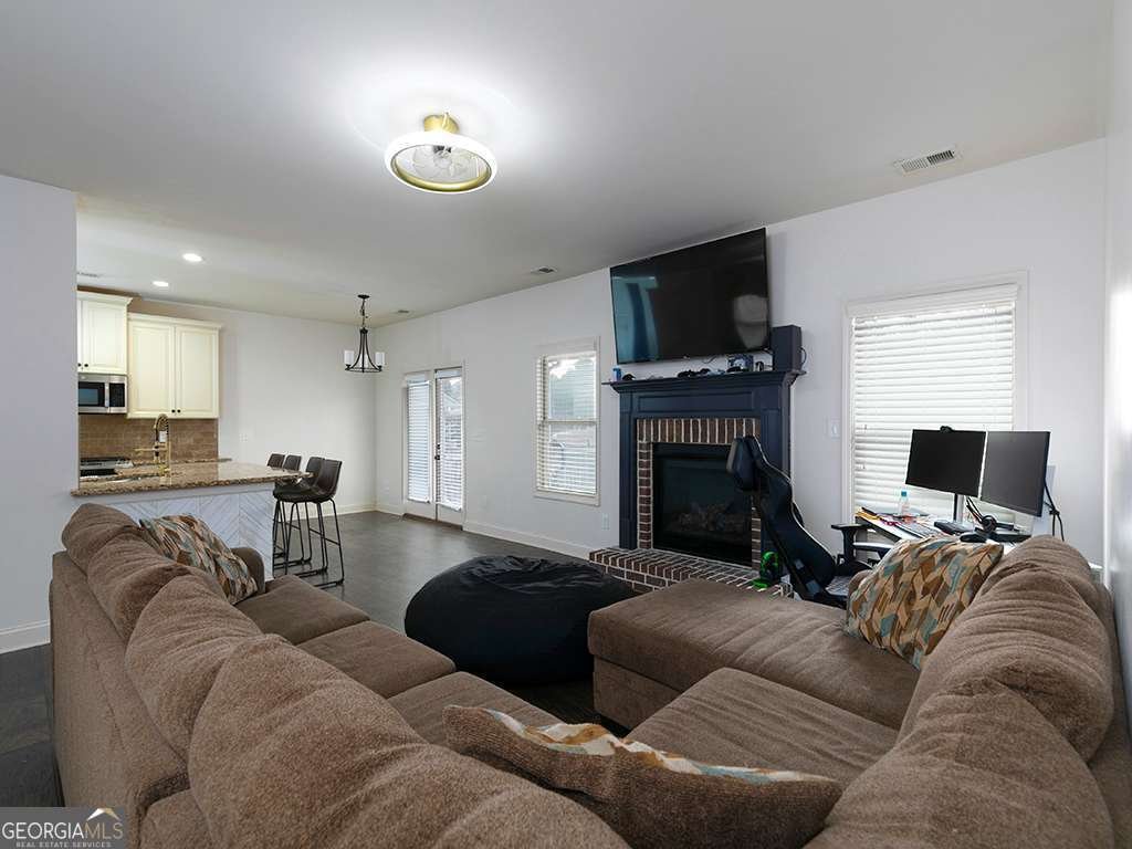 242 Cobblestone Trail Dallas - 8
