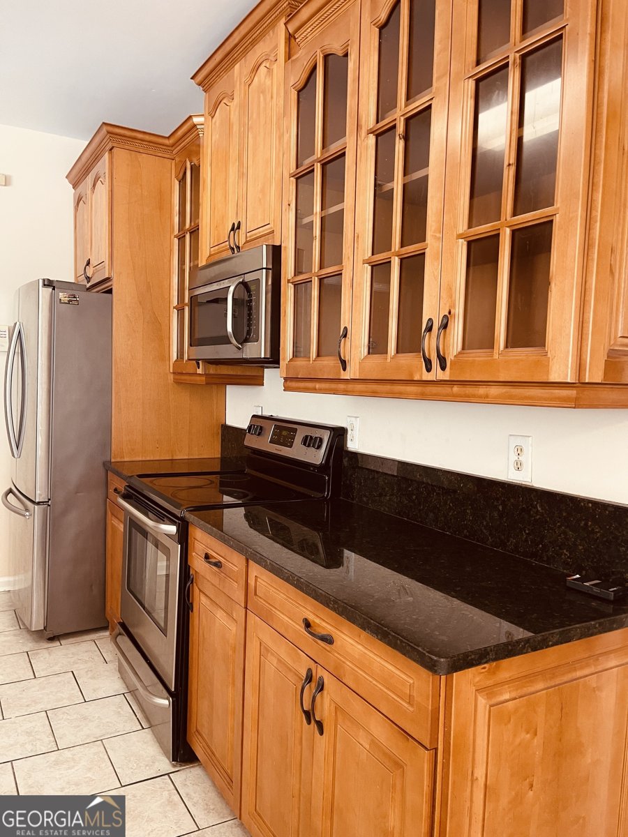 2030 CALMWATER Court Suwanee - 11
