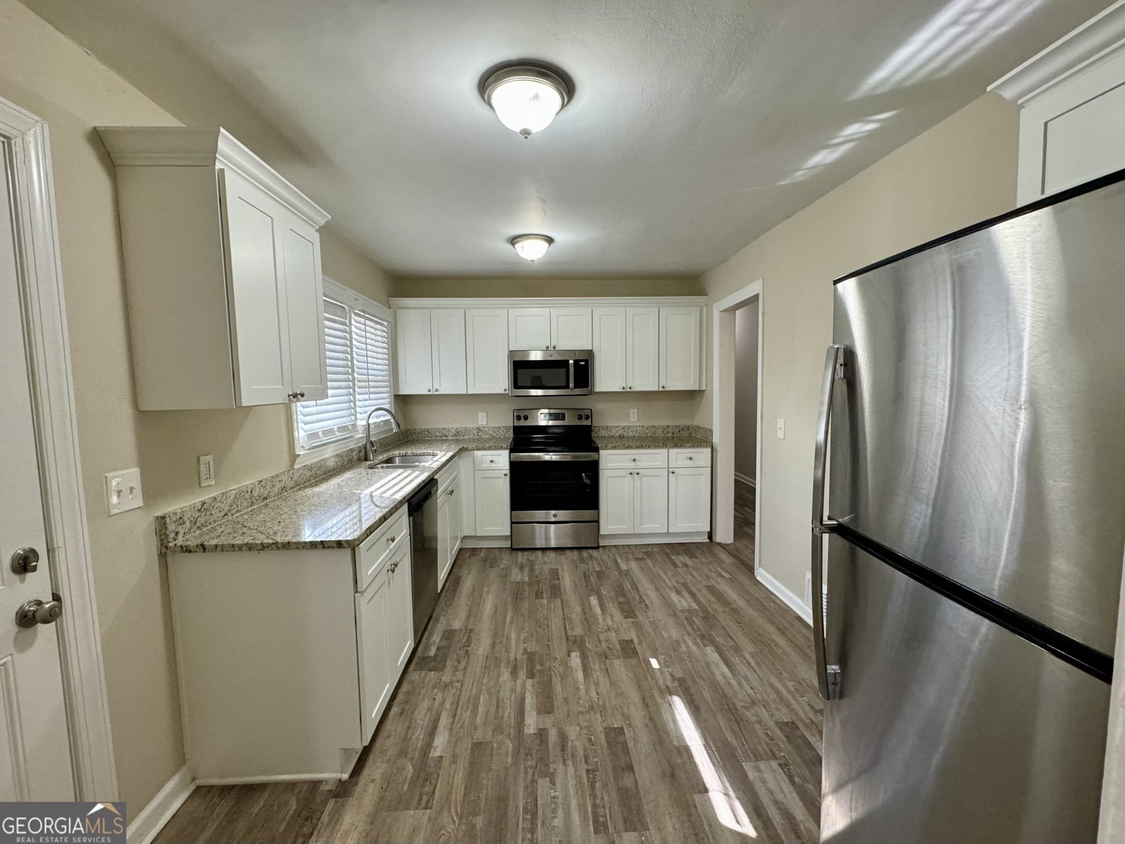 2228 Headland Drive East Point - 6