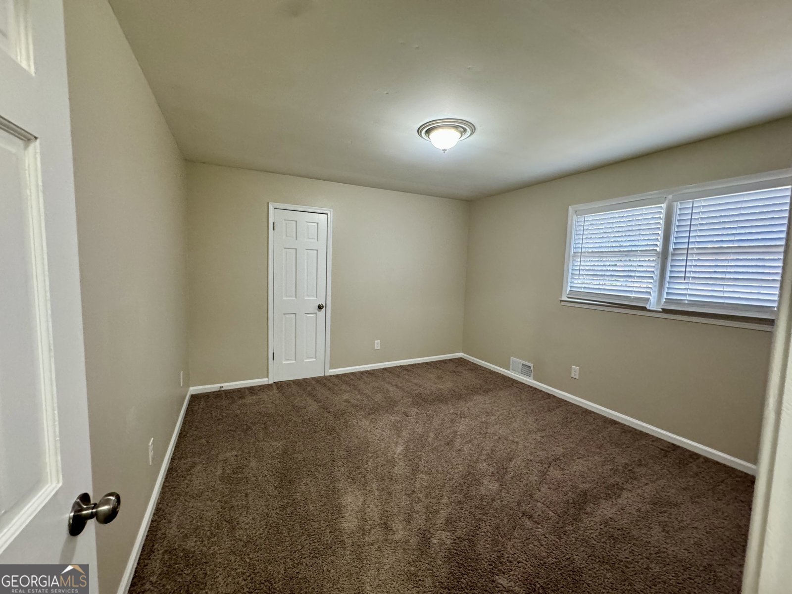 2430 Fern Valley Court East Point - 12