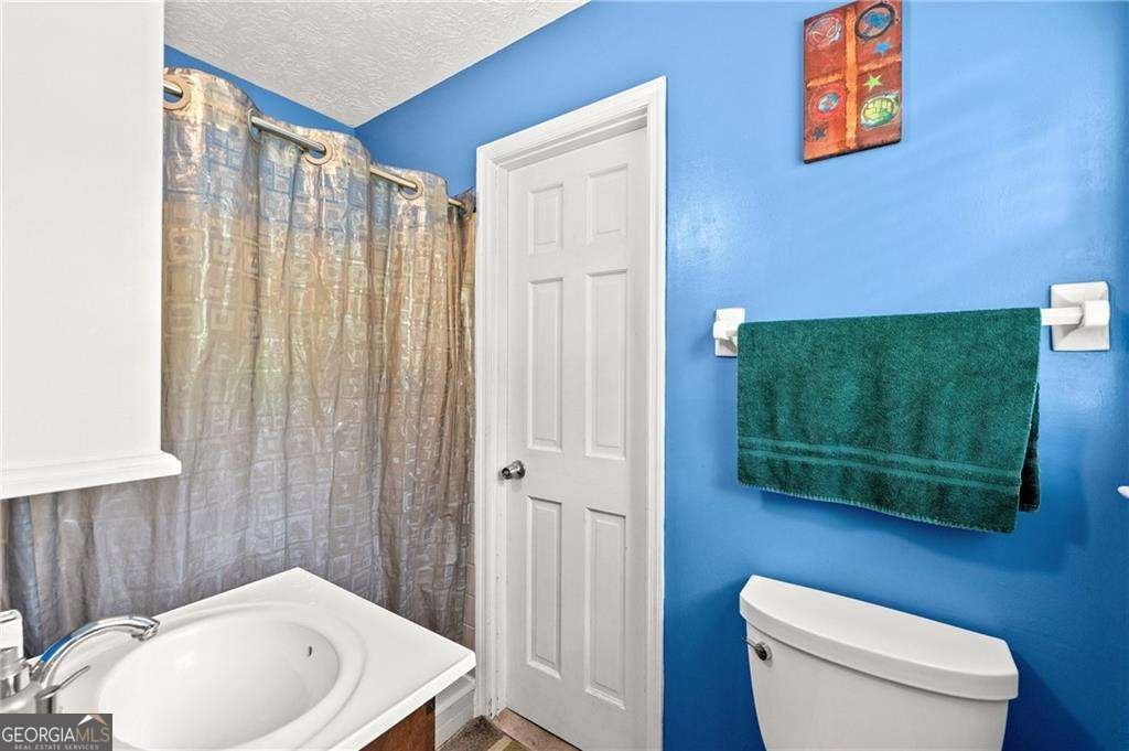 5059 Whispering Pines Drive Gainesville - 23
