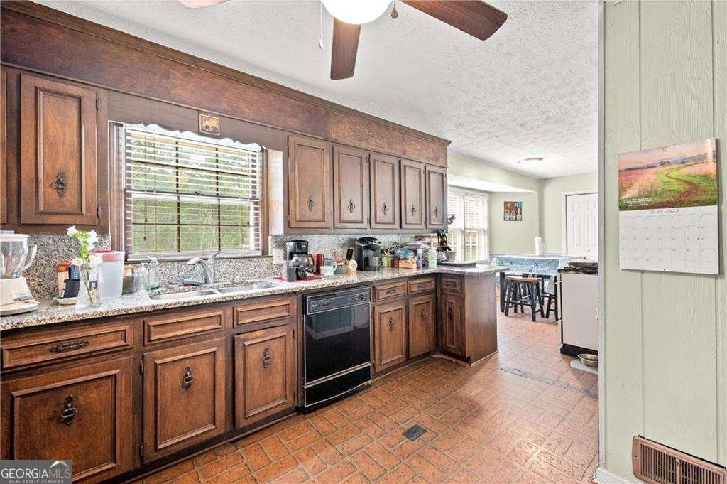 5059 Whispering Pines Drive Gainesville - 6