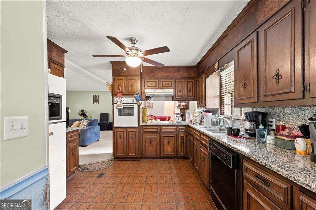 5059 Whispering Pines Drive Gainesville - 8