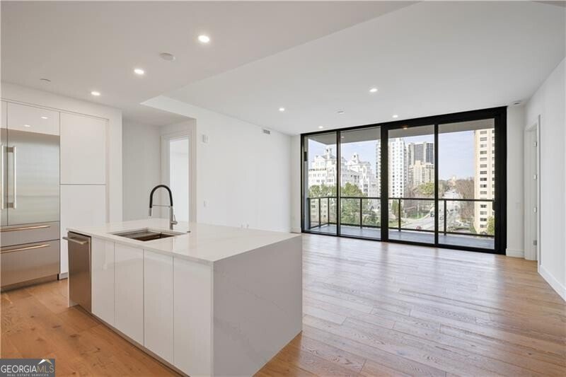 2425 PEACHTREE Road Atlanta - 11