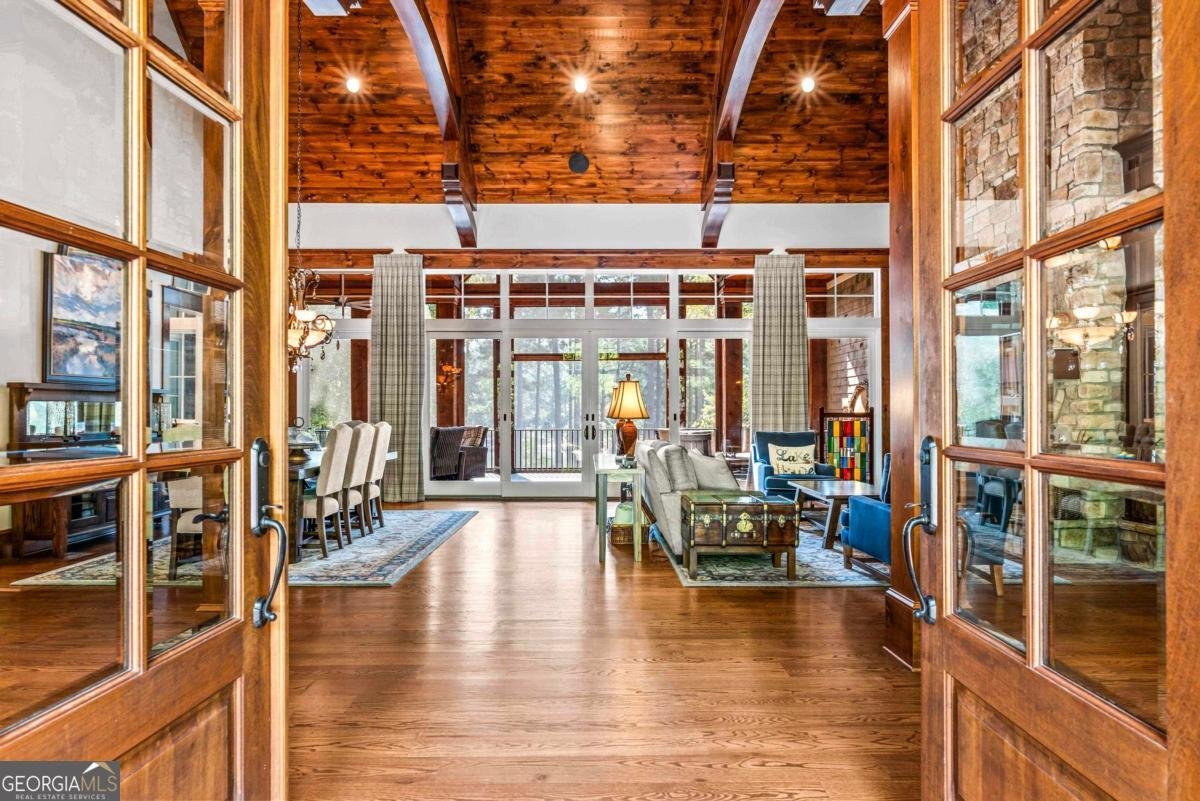 1831 Parrotts Pointe Road Greensboro - 10