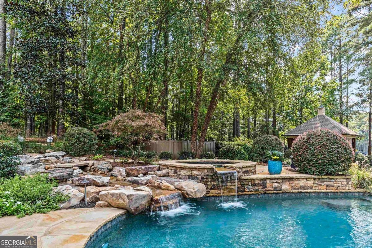 1831 Parrotts Pointe Road Greensboro - 3