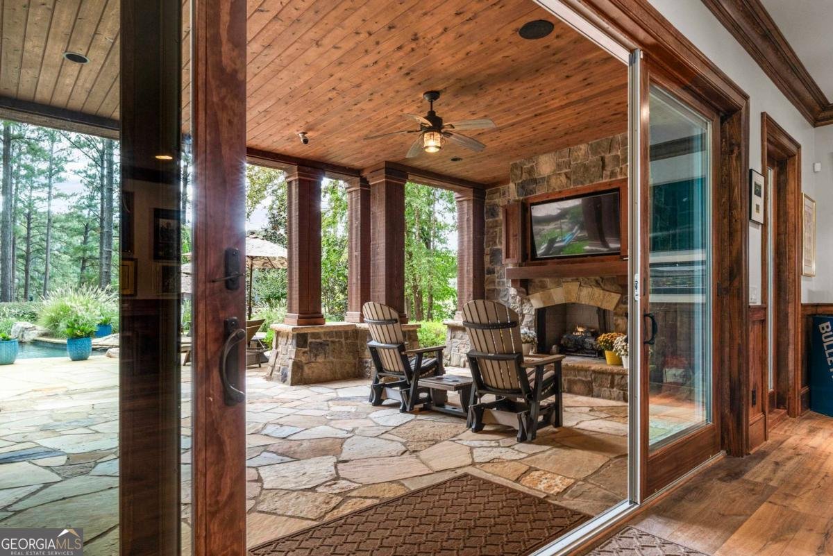 1831 Parrotts Pointe Road Greensboro - 61