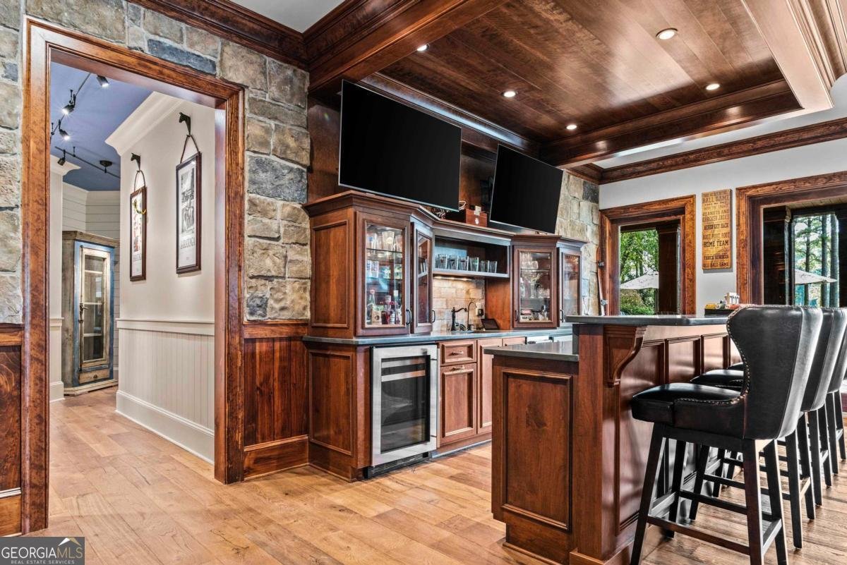 1831 Parrotts Pointe Road Greensboro - 67