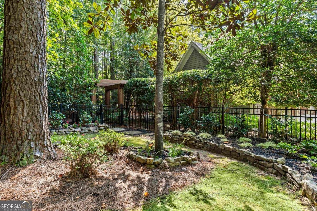 1831 Parrotts Pointe Road Greensboro - 71