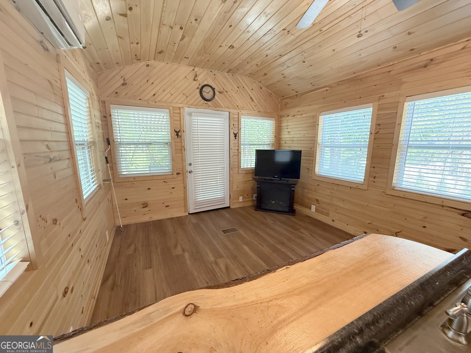 527 Hidden Valley Road Cleveland - 6