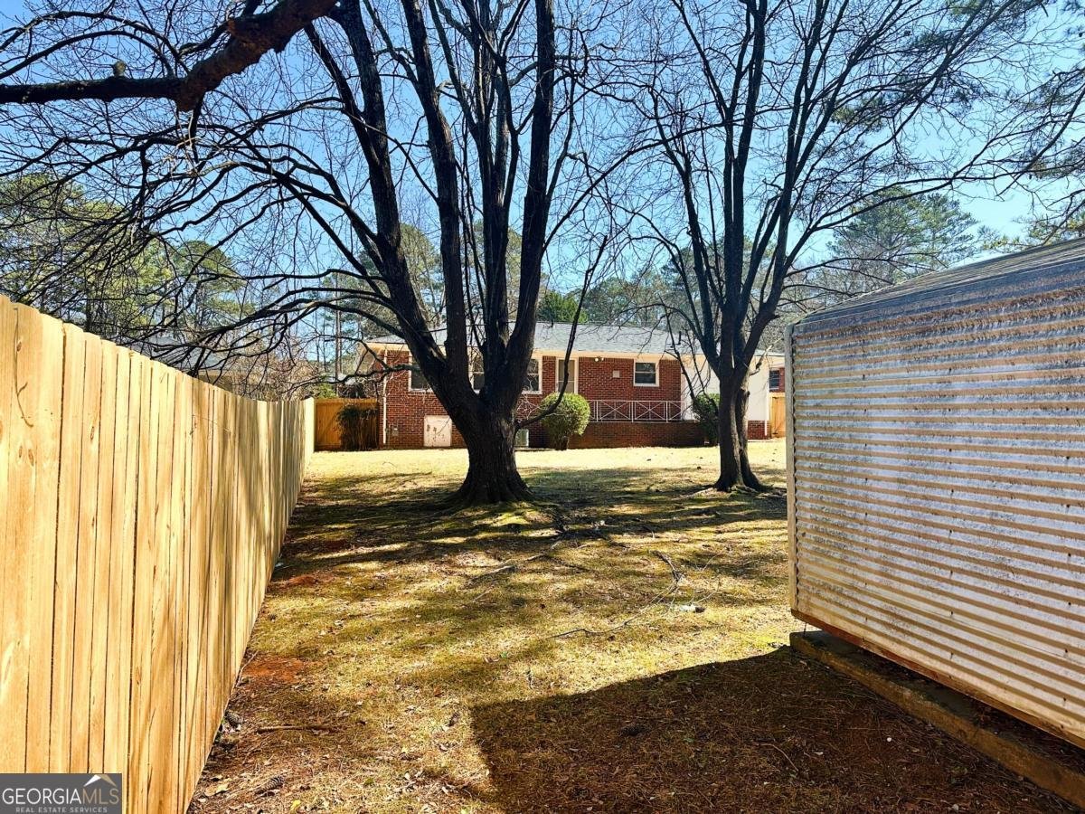 2257 Collins Drive East Point - 33