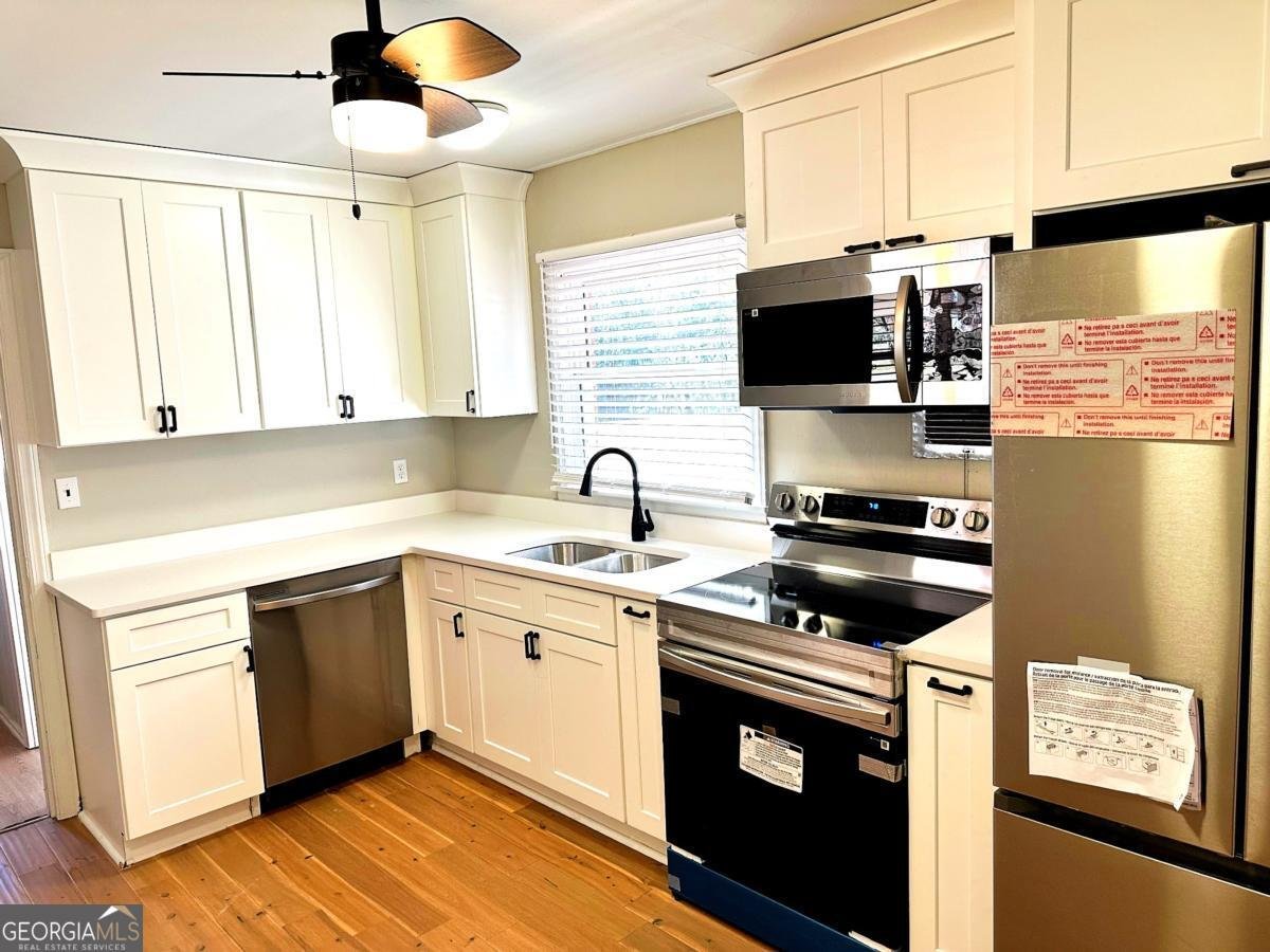 2257 Collins Drive East Point - 9