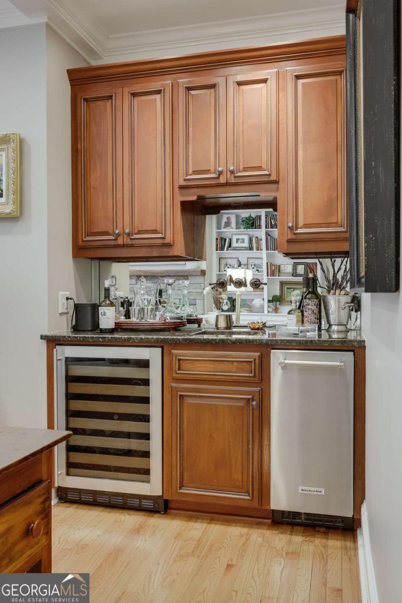 577 Cloverhurst Avenue Athens - 24