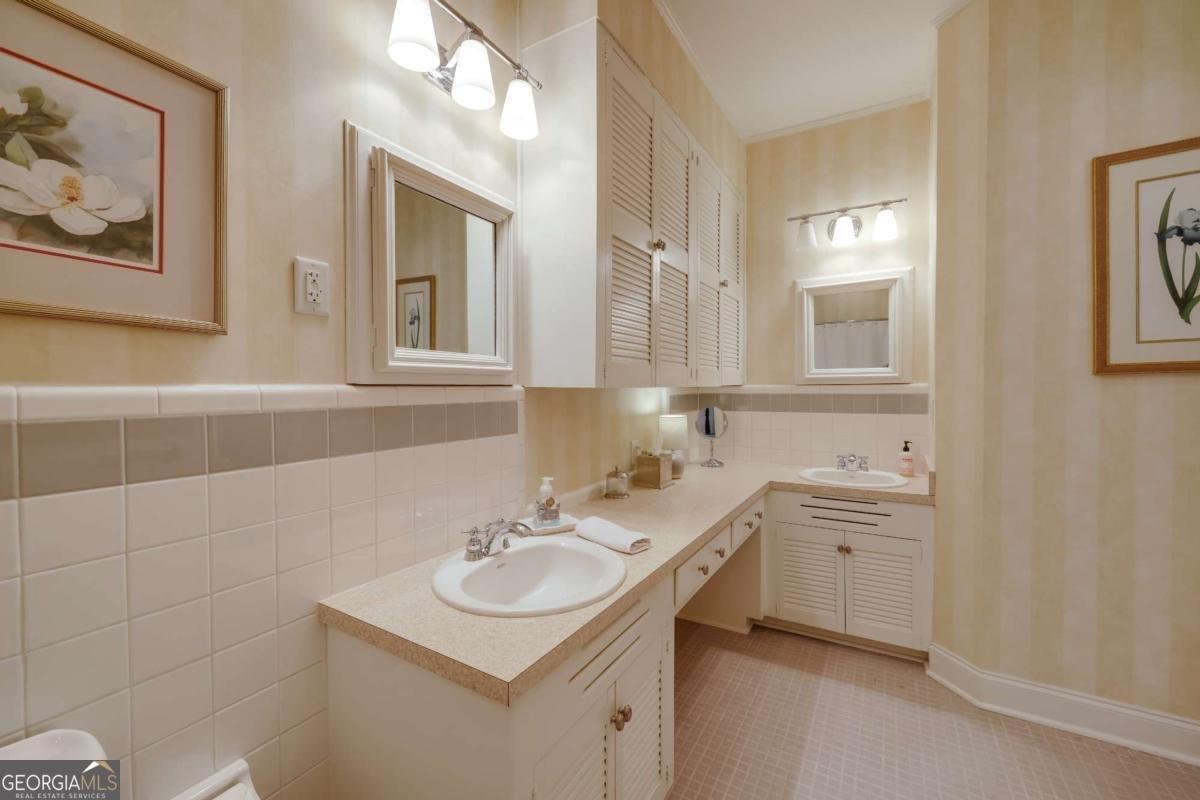 577 Cloverhurst Avenue Athens - 41