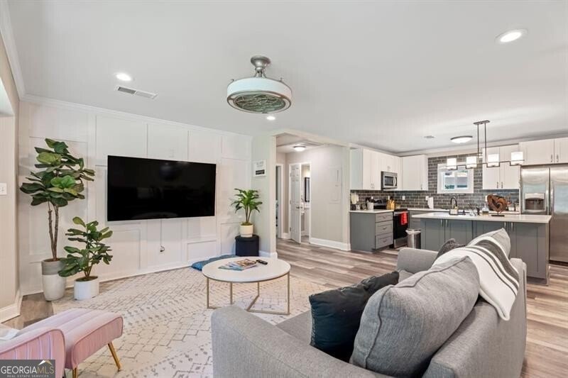 3182 Lake Avenue Atlanta - 3
