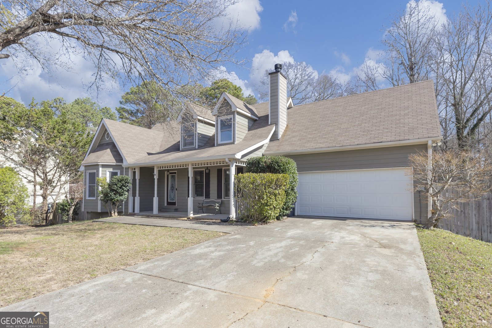 742 Wilkes Drive Loganville - 1