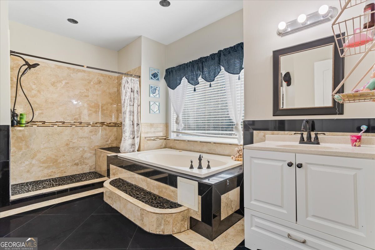 3955 Pucketts Road Snellville - 16