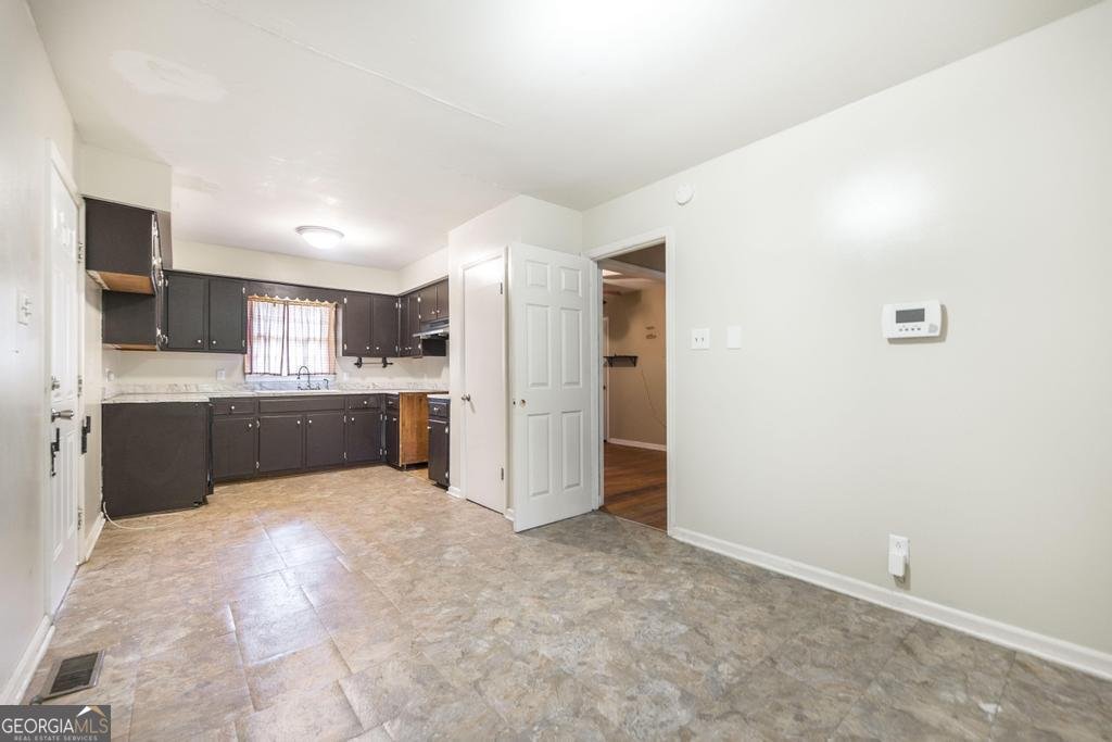 3271 Commodore Drive Macon - 12