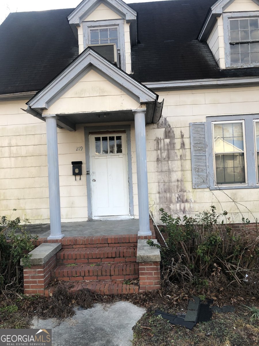 219 LUCKY Swainsboro - 1