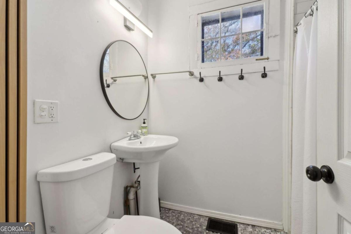 761 Bellemeade Avenue Atlanta - 25