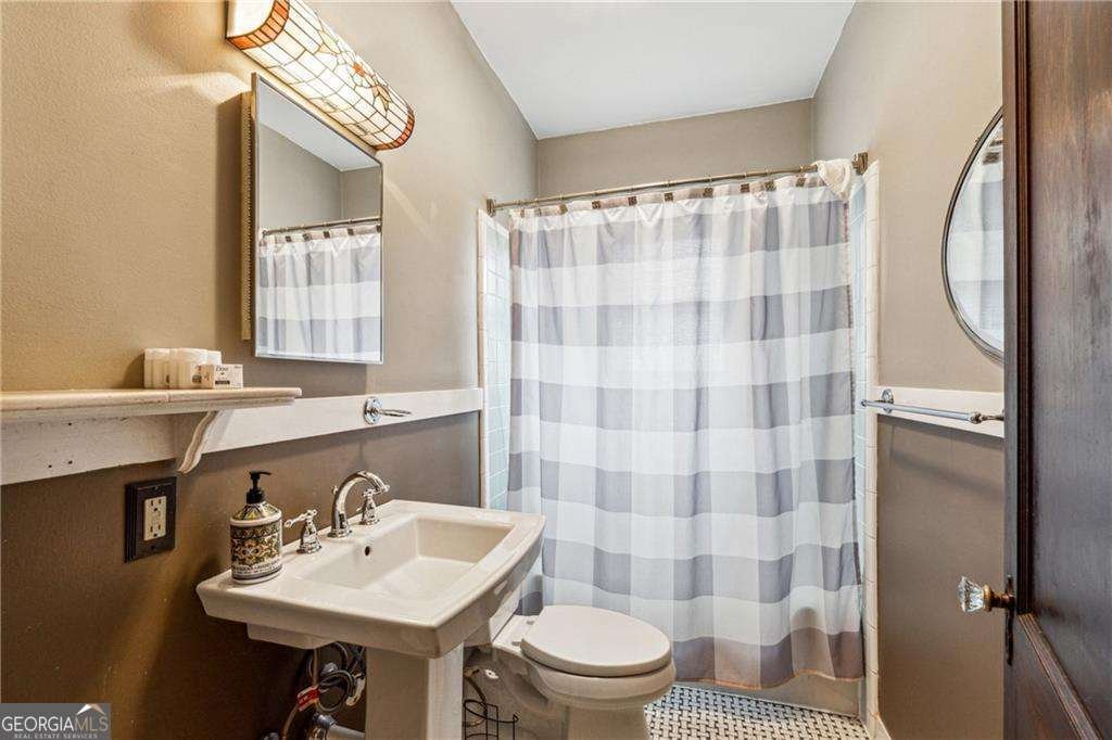 698 Bellemeade Avenue Atlanta - 25