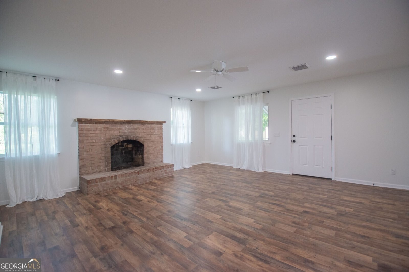 203 George Street St. Marys - 11