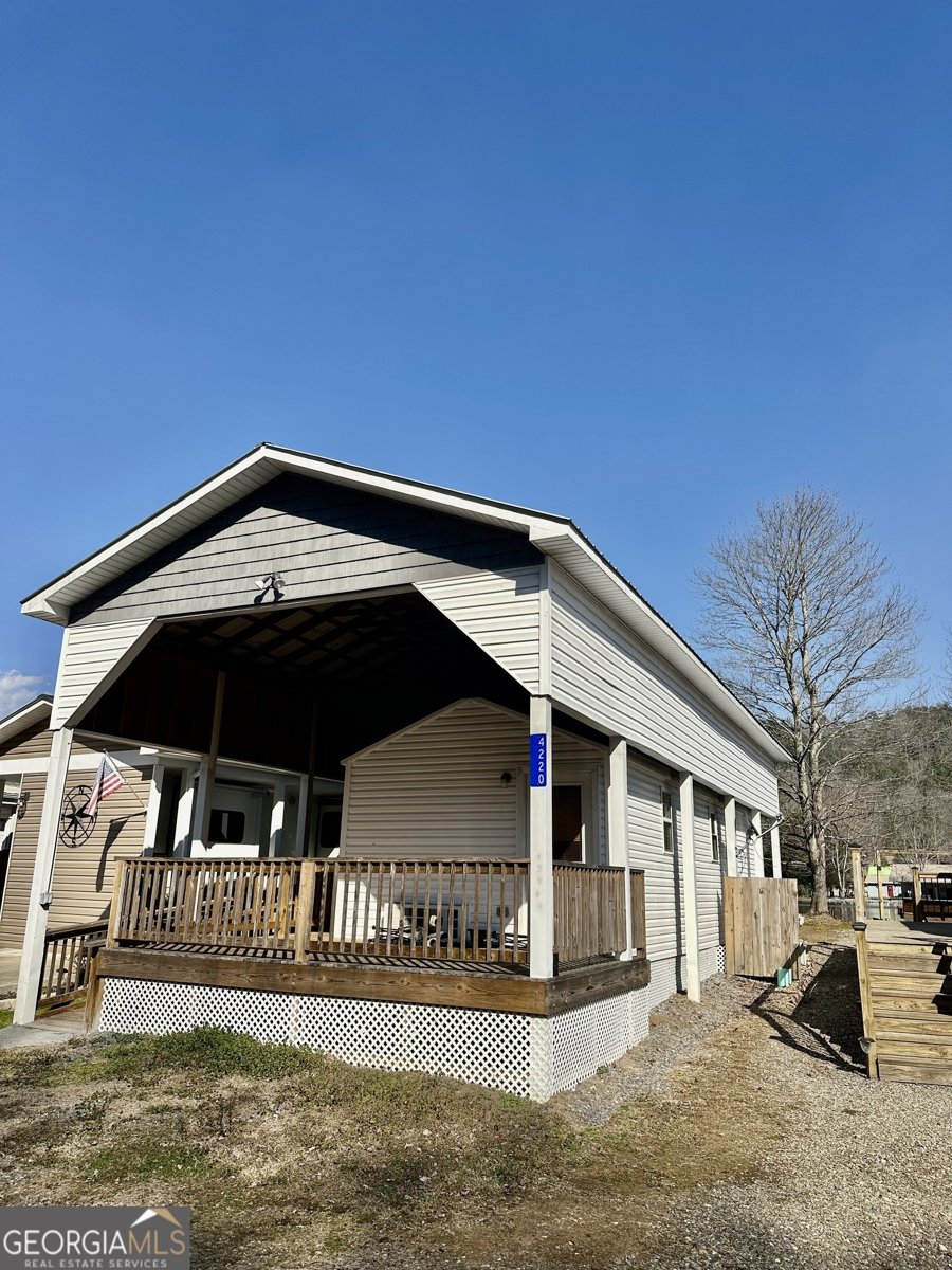 4220 Riverbank Run Hiawassee - 2
