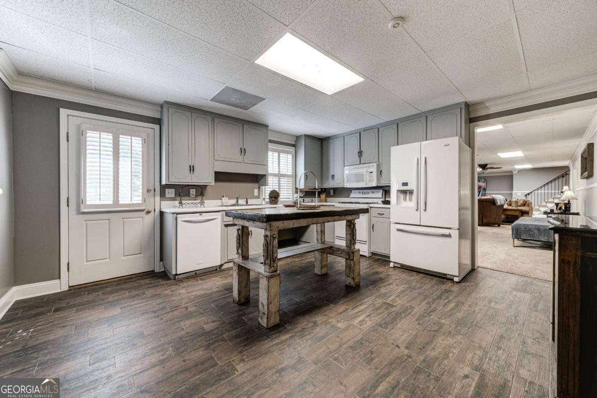 2650 Waters Edge Drive Gainesville - 43